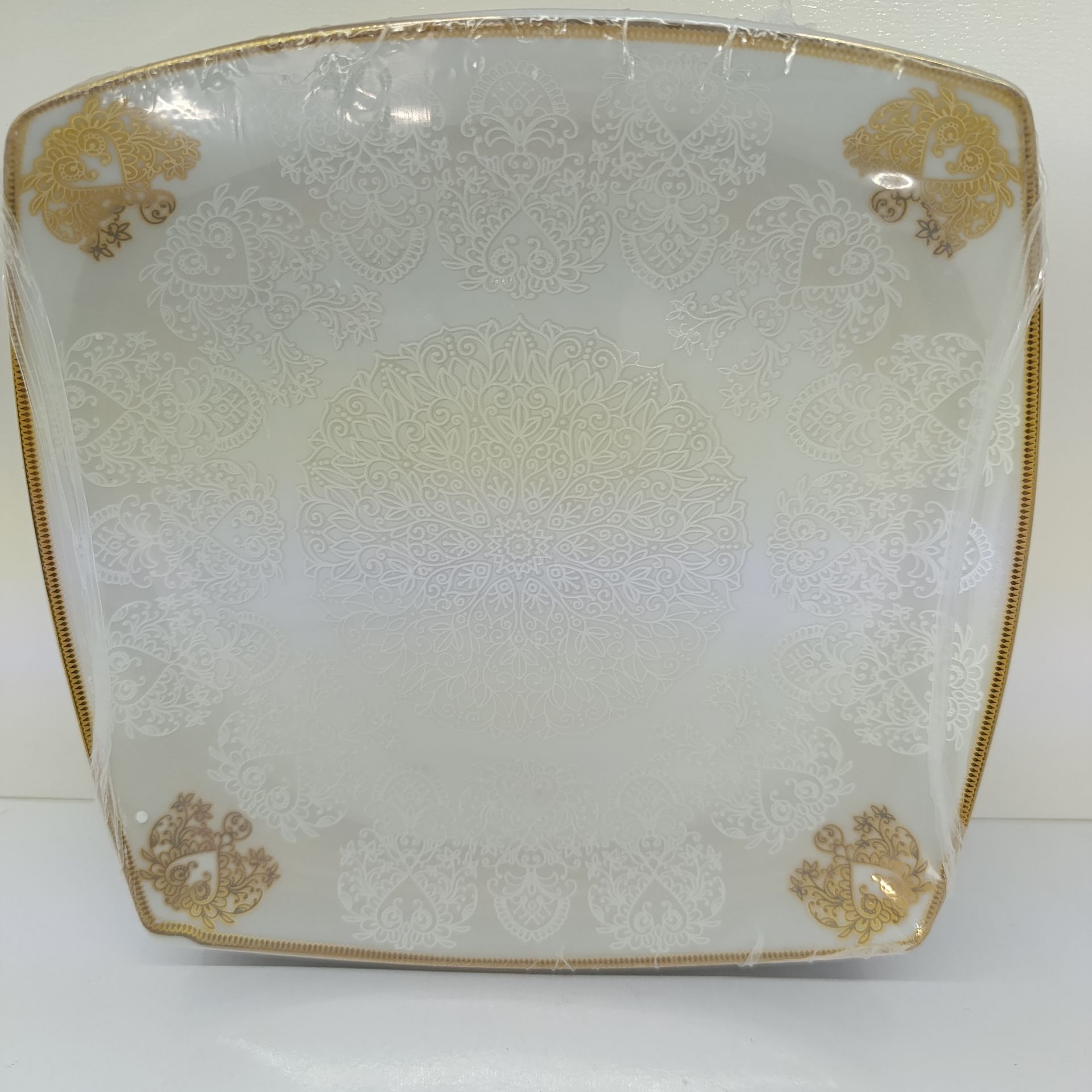 سرویس 30 پارچه چینی پردیس مدل b2045 پگاه