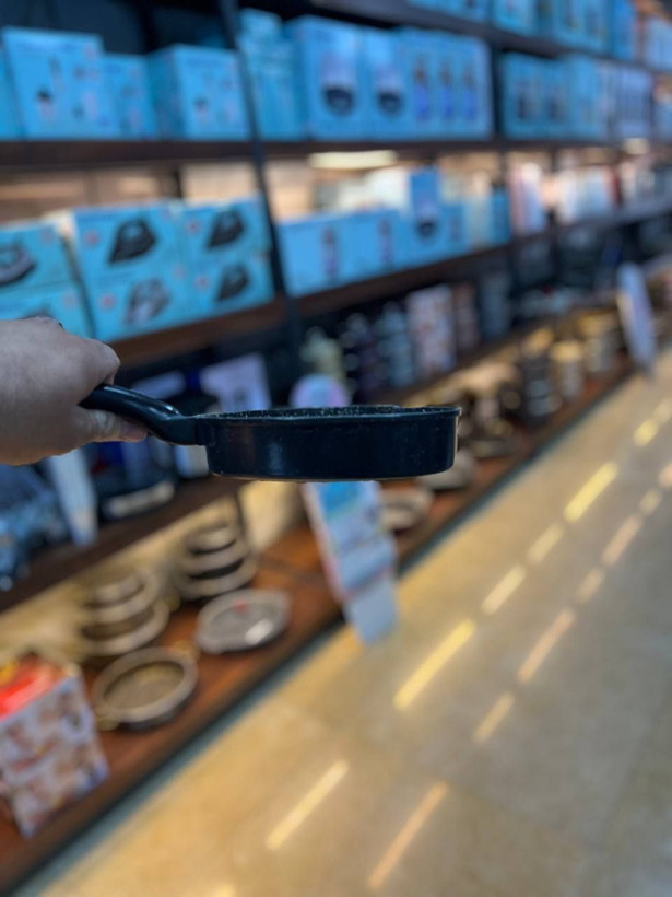 تابه قلبی سایز 20 سفید رنگ مشکی